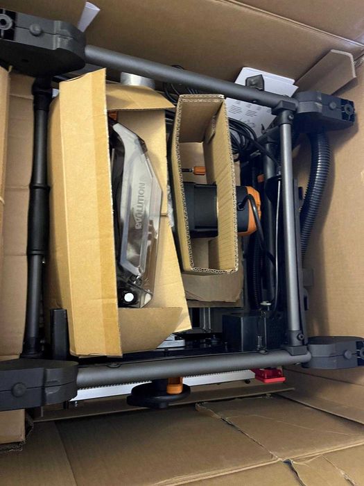 Fierastrau circular cu masa Evolution R255TBL cu disc taiere multipla