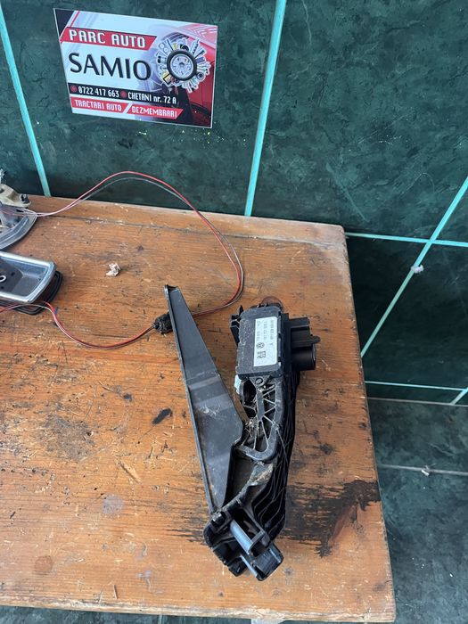 Pedala acceleratie passat b6 1,9 tdi bkc