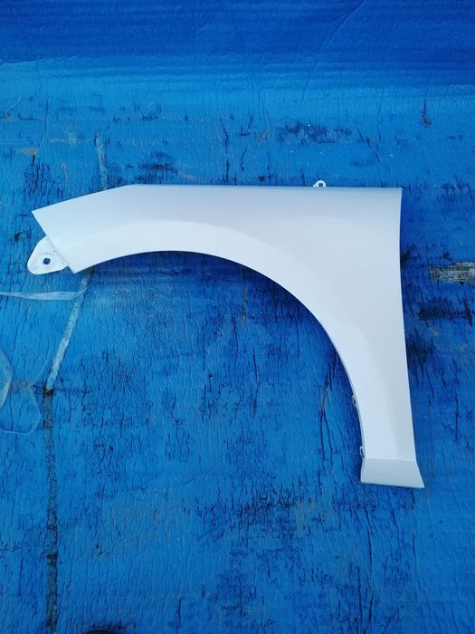 Aripă stânga față Ford Fiesta an 2016 - 2021