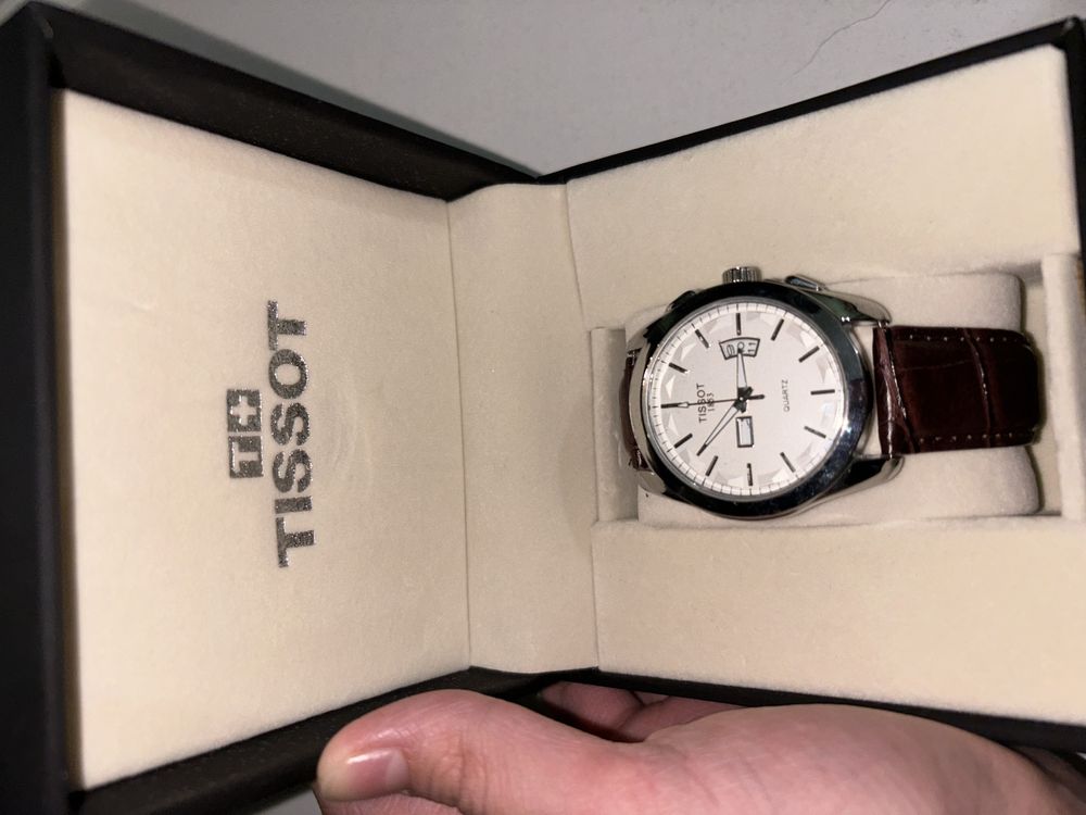 Часы Tissot 1853