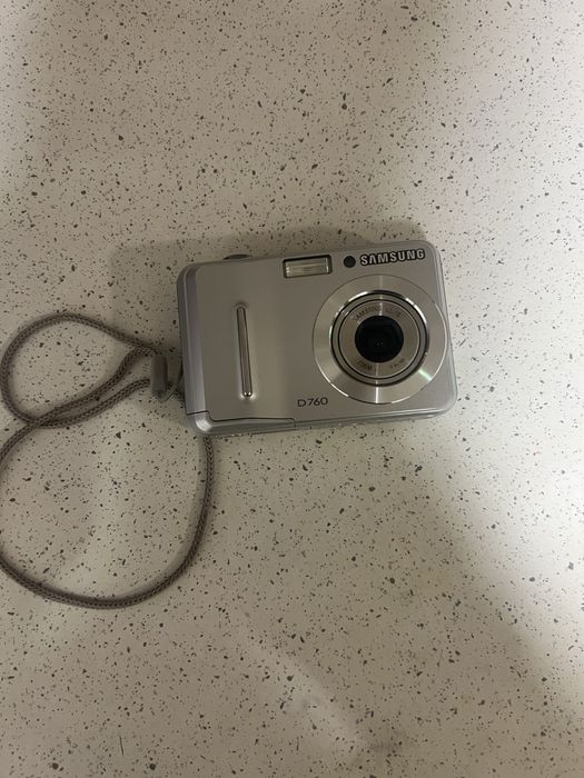 Samsung sifravoy foto aparat sotiladi