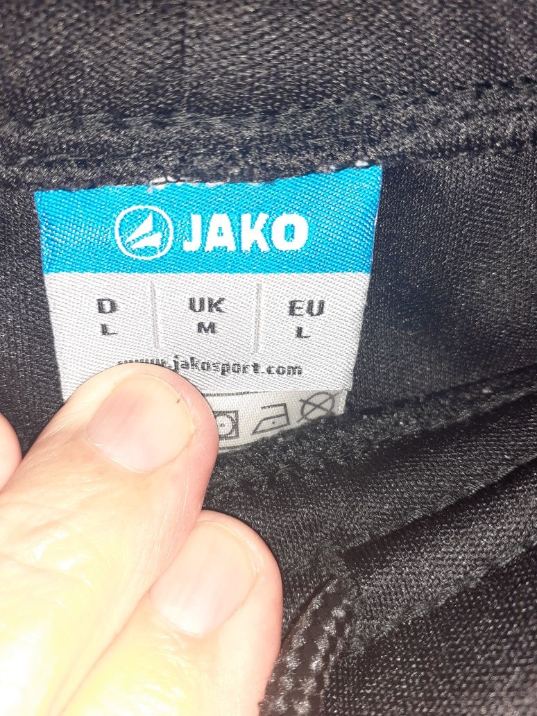 Pantaloni trenig marca jaco mărime L culoare neagra