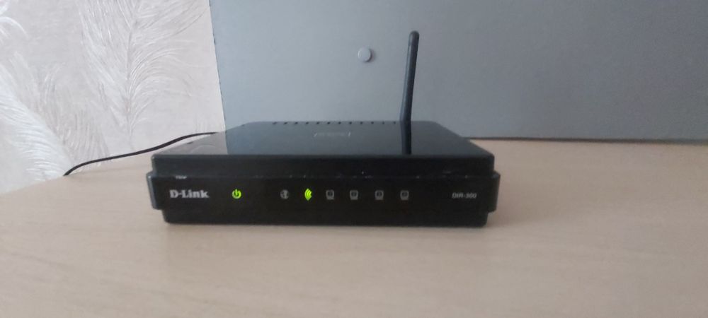 Срочно продам модем D-Link N 150 DIR-300 торг имеется