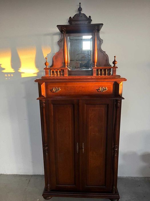 Credent vechi/Comoda,recent reconditionat!