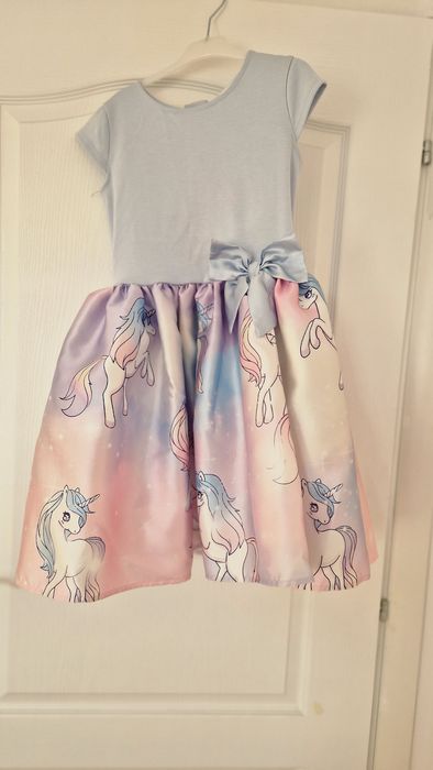 Rochii fete mărimea 134/140