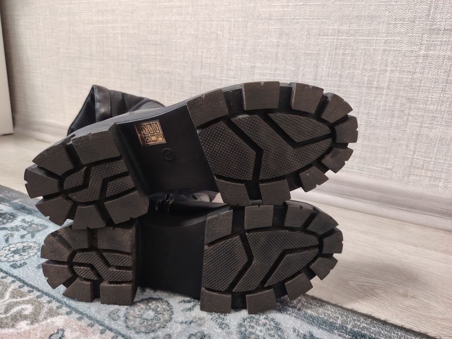 ботуши 39 обувани веднъж