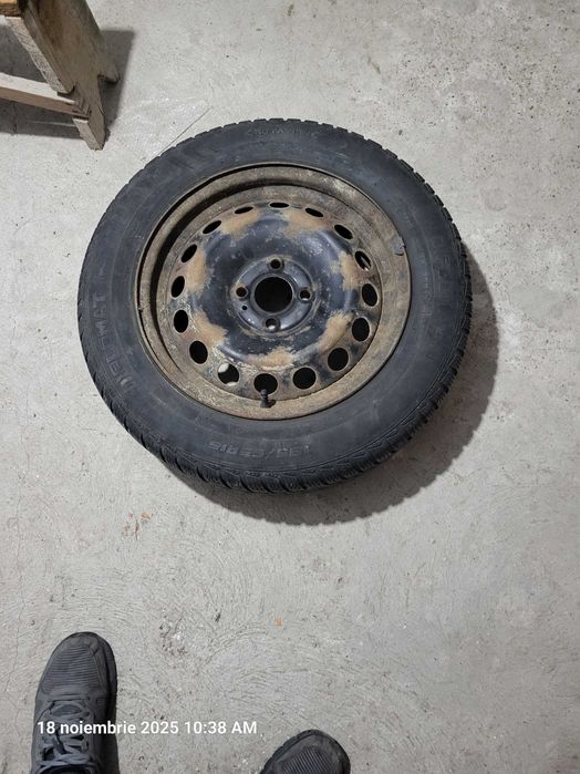 Jenti de tabla cu anvelope iarna Logan