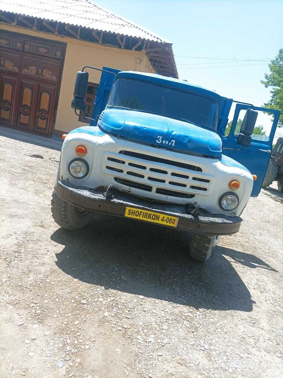 ZIL 130 samsoval