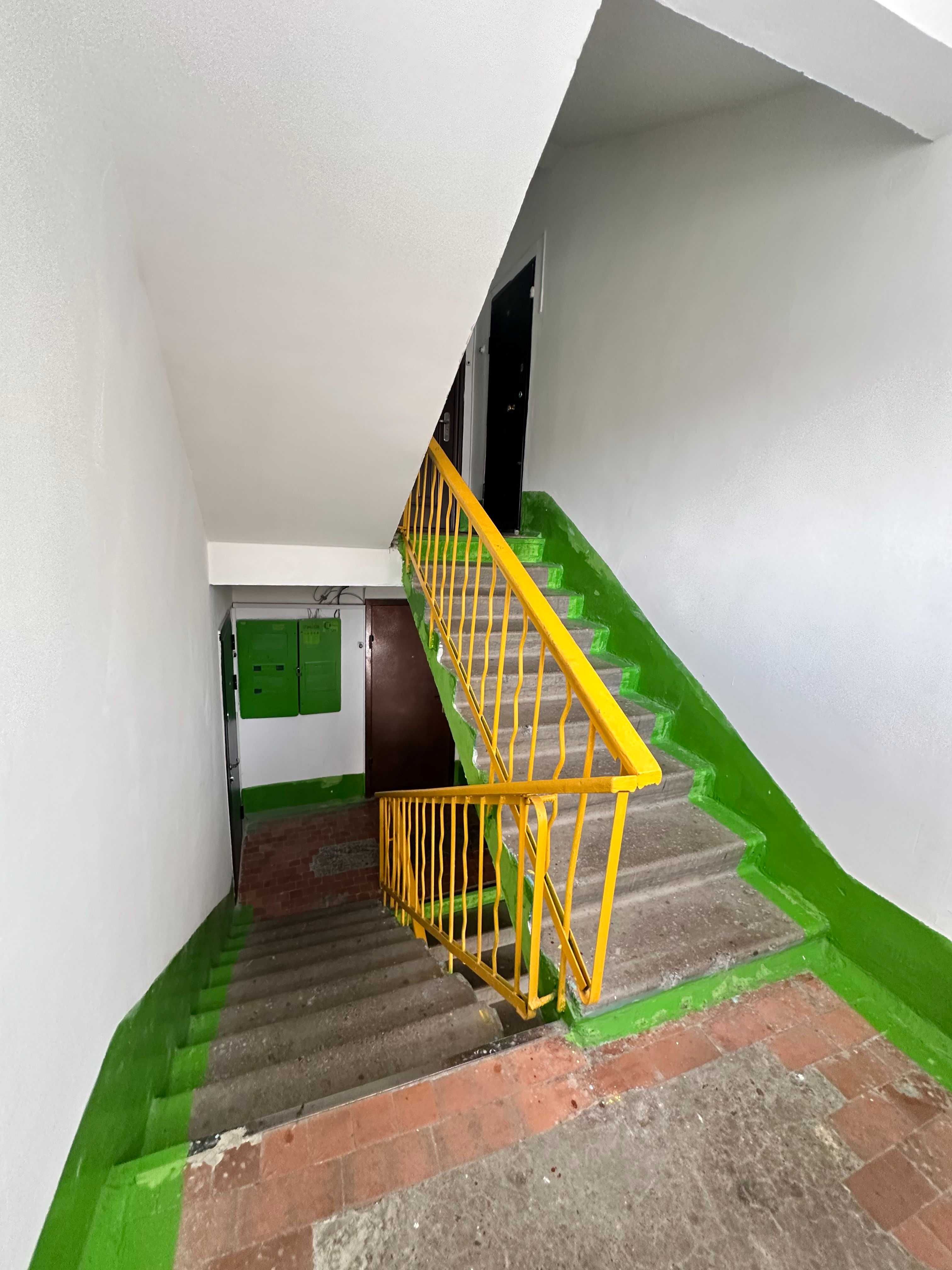 Двухкомнатная 54 м². Крамского 44/2. Кирпичный дом. 2-ой этаж из 5-ти