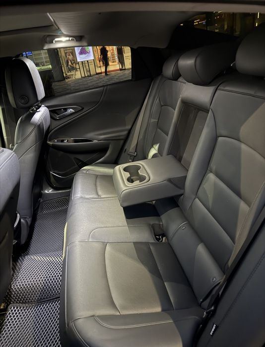 Malibu 2 Premier 2022 qora SROCHNA SOTILADI!!