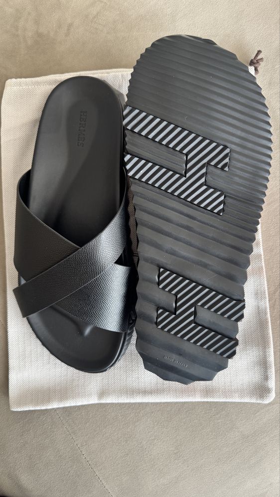 Мъжки маратонки и чехли Hermes