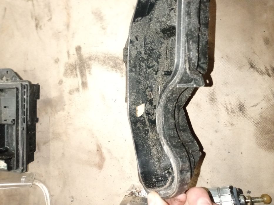 Е81 фар на части бмв е82 е87 е88 bmw e81 e82 e87 e88 капачка лупа
