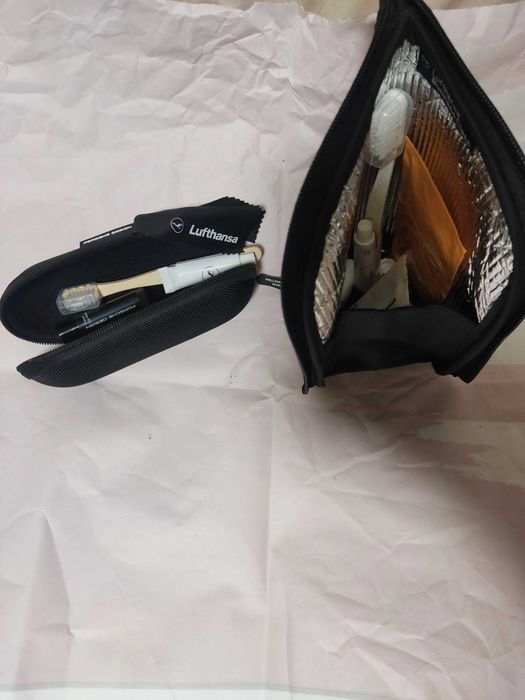 Кутия за очила и хладилен несесер PORSCHE DESIGN Lufthansa,