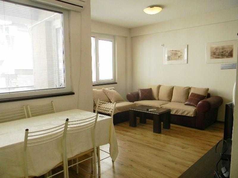 Дава се под наем Двустаен апартамент в Бургас, Братя Миладинови - 58 кв.м за 178.5 € - Снимка #2