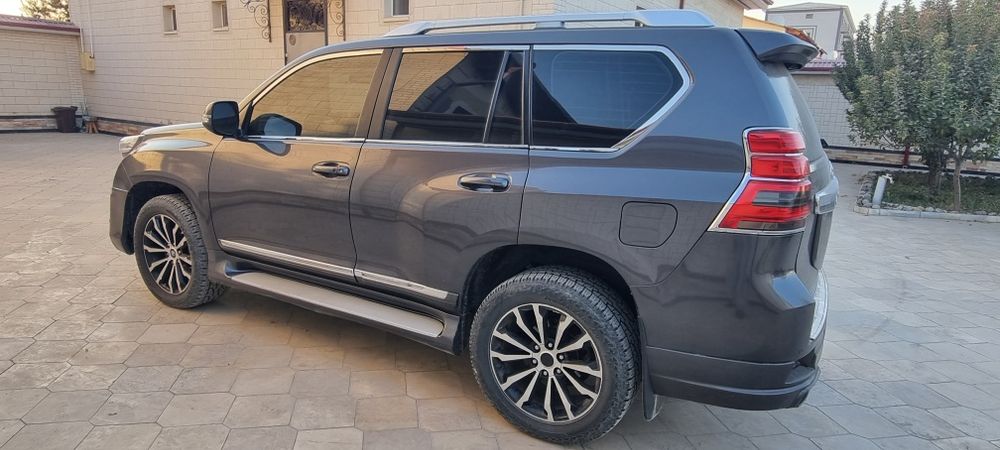 ПРАДО 150 в отличном состоянии СРОЧНО.