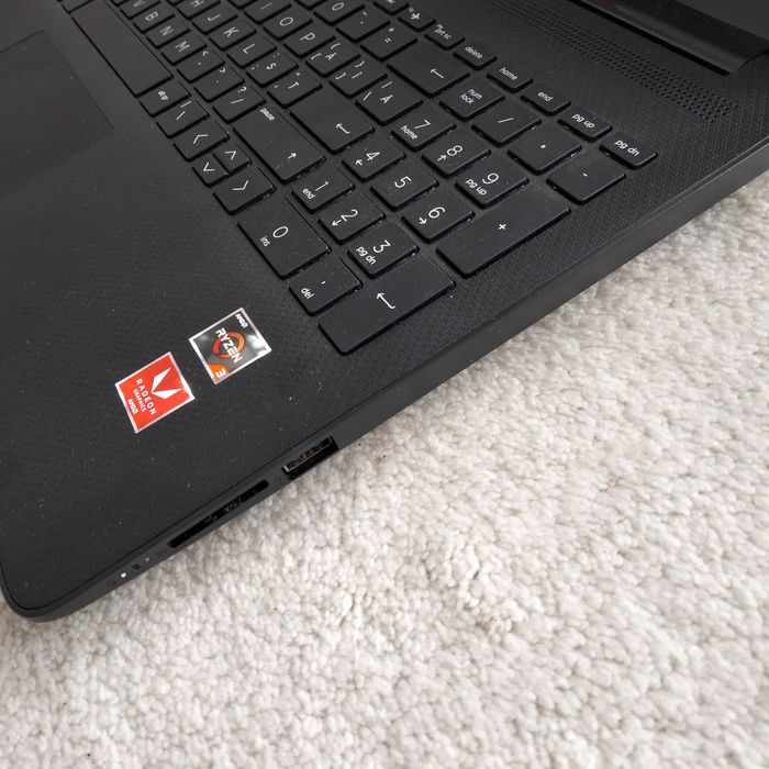 Laptop HP 15-db1048nq