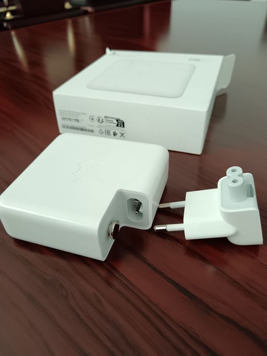 USB-C 96W Power Adapter