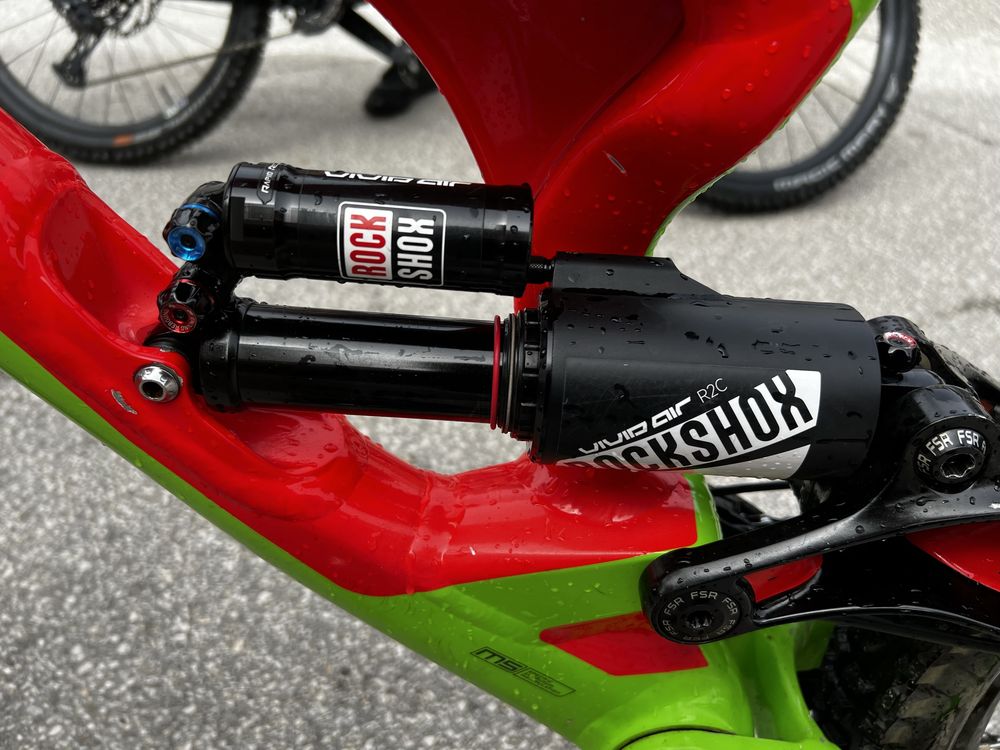 RockShox Vivid Air R2C 2022 240mm купен НОВ