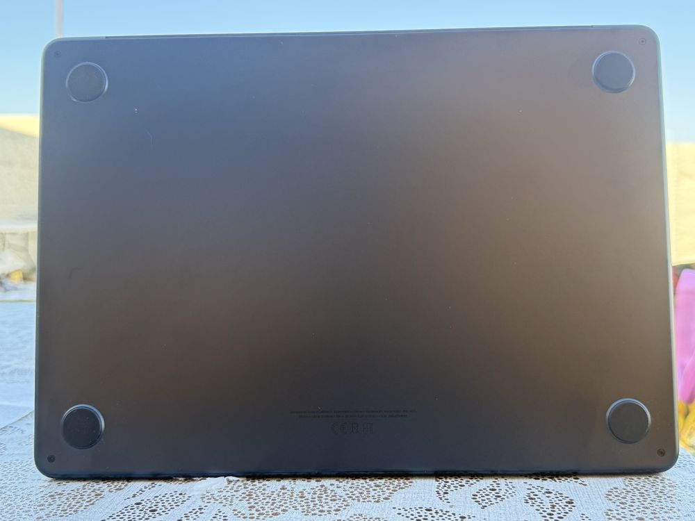 Macbook air 2022 Pret 3000 lei