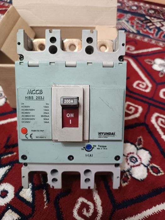 Продам автоматический выключатель