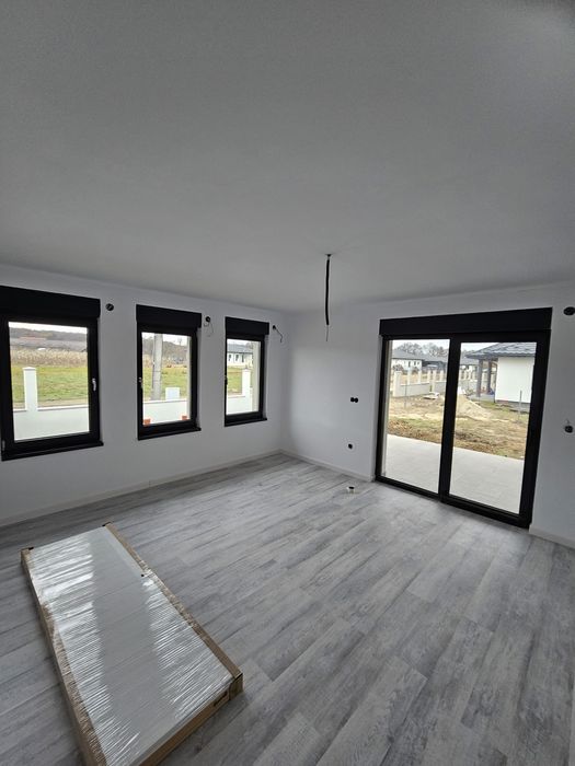 Casa de vânzare!