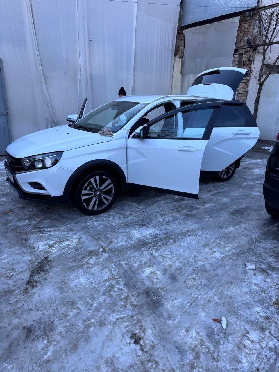 Lada Vesta SW Cross 1,6