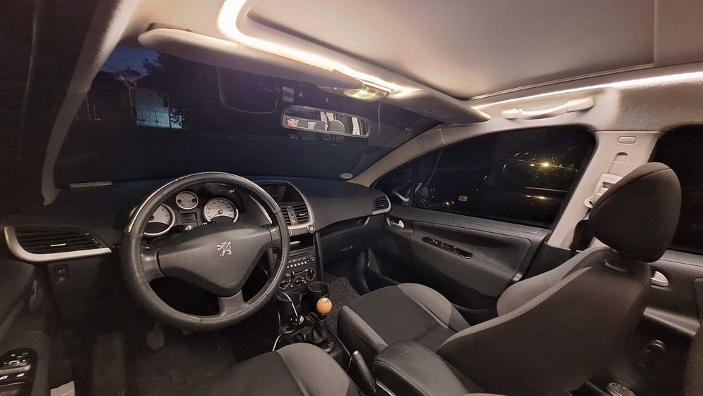 Peugeot 207 SW - Elegant si confortabil