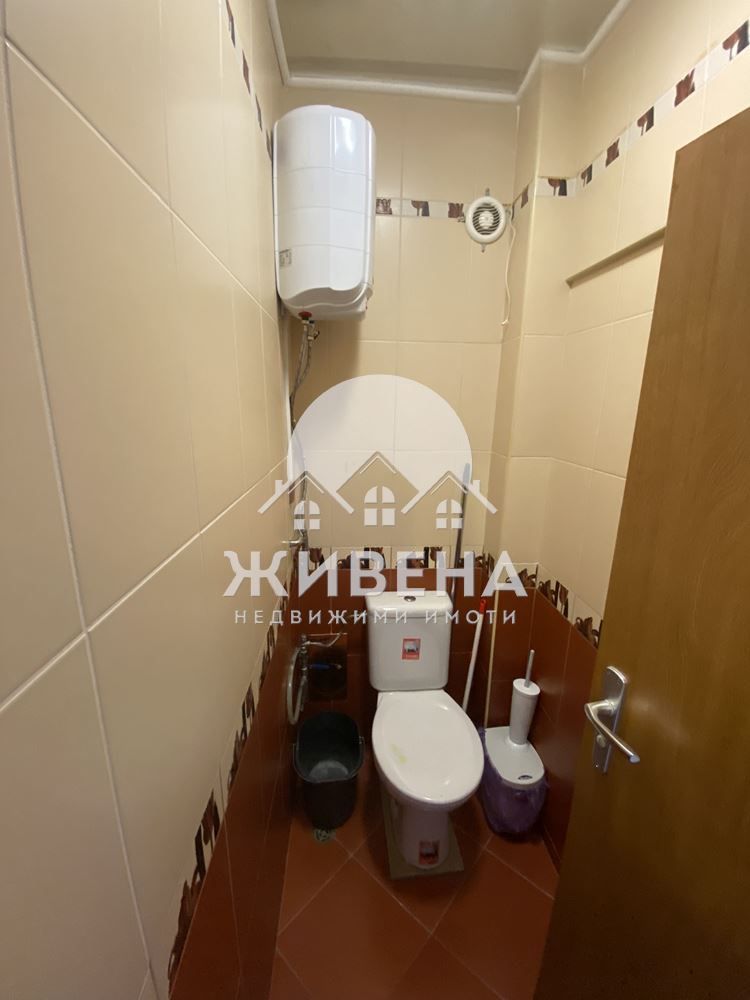 Продавам 3-стаен апартамент, м-т Траката, обща площ 103 кв.м, с Гараж