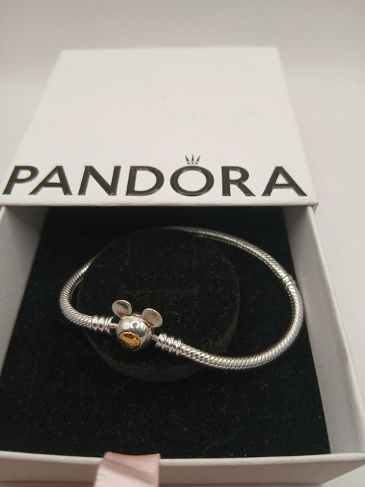 Сребърна гривна и талисмани Disney x Pandora