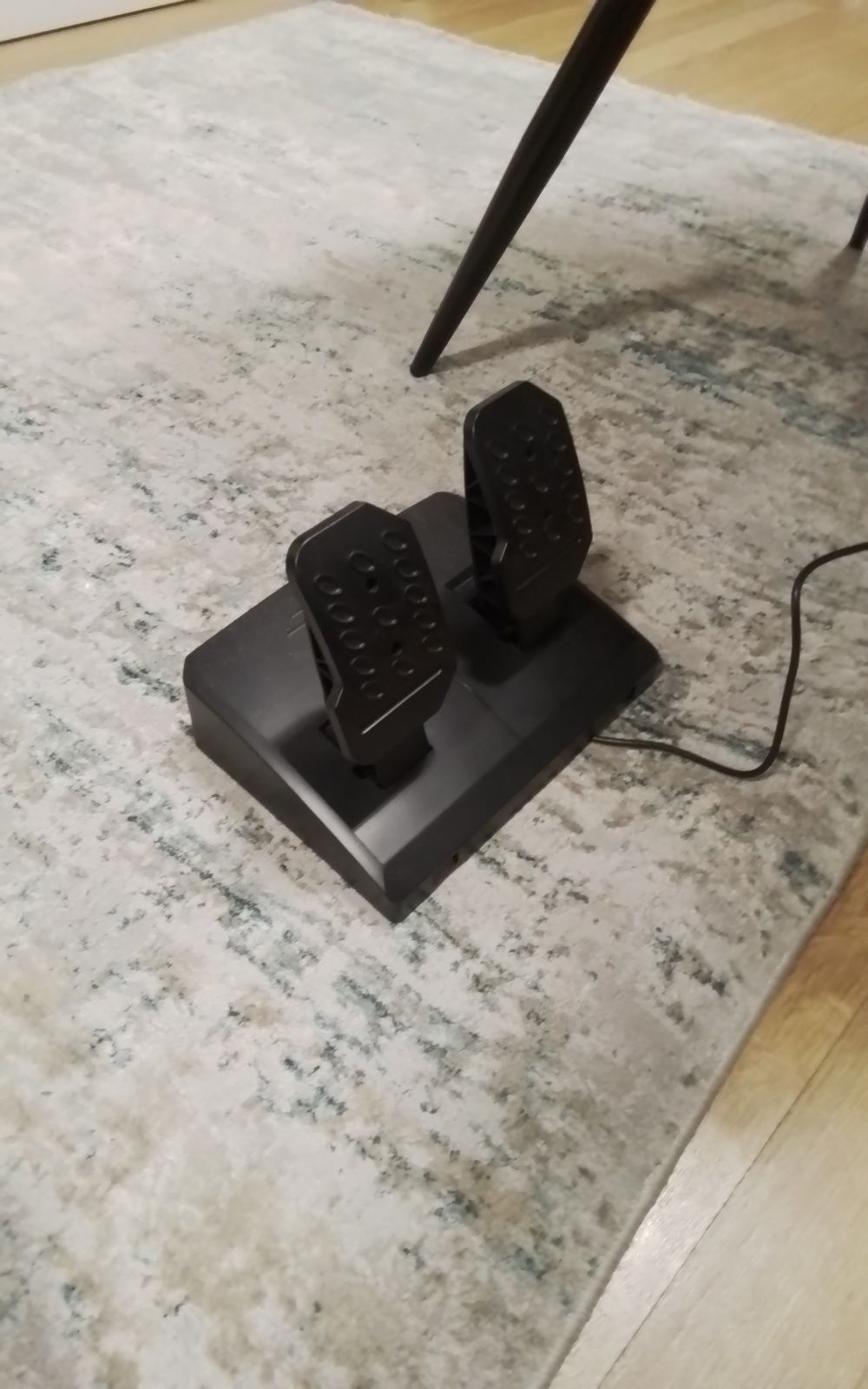 Vând volan Mario kart Nintendo switch.
