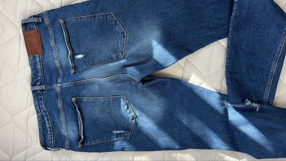 Мъжки дънки denim Bershka, без забележкк и следи. Д:105см и Ш:86см