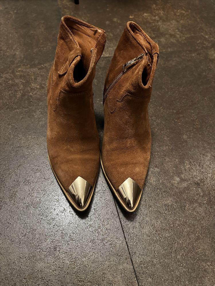 Botine ciocate/cowboy bot metalic 38 piele