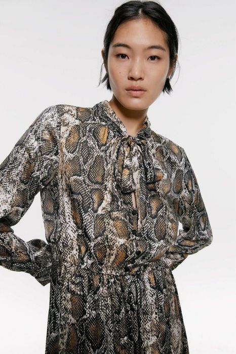 Rochie Zara office snake print S/M noua satinata