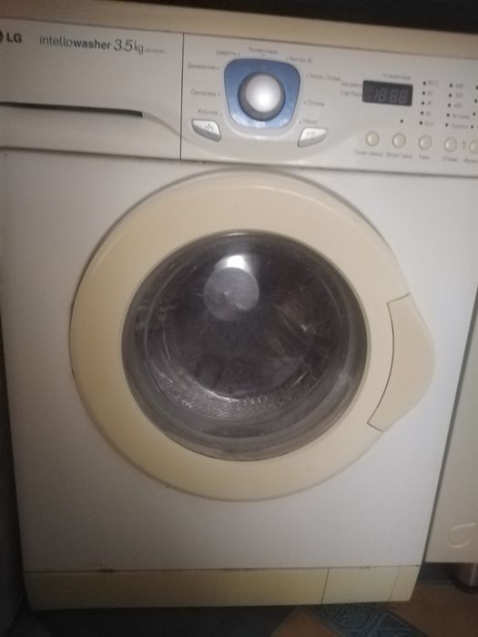 Машинка стиральная продам.