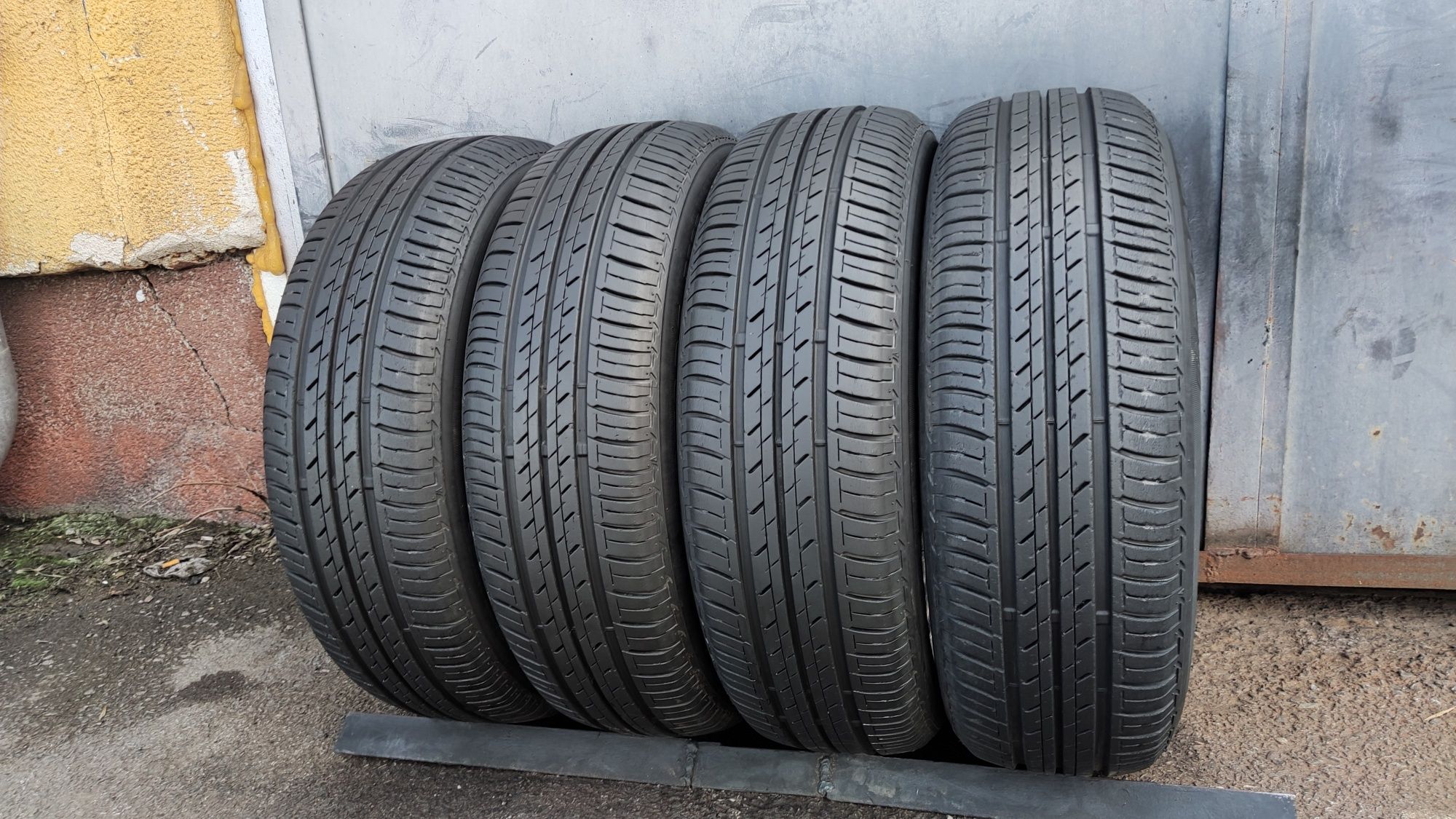 4бр. летни гуми 185/65/15 Bridgestone 
dot21
7+mm
Добро състояние на г