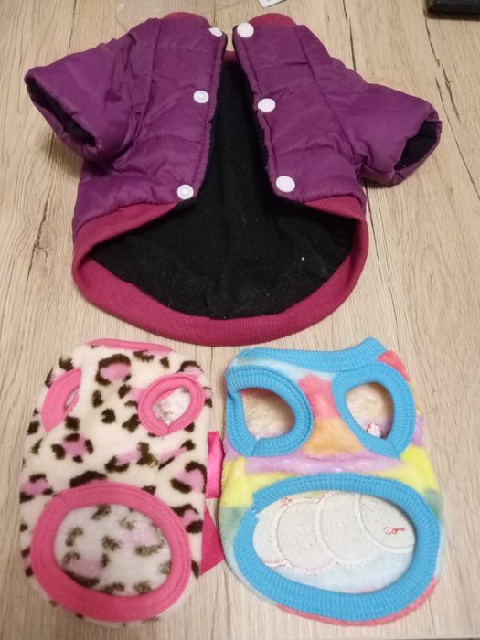 Продавам дрешки за мини кученца