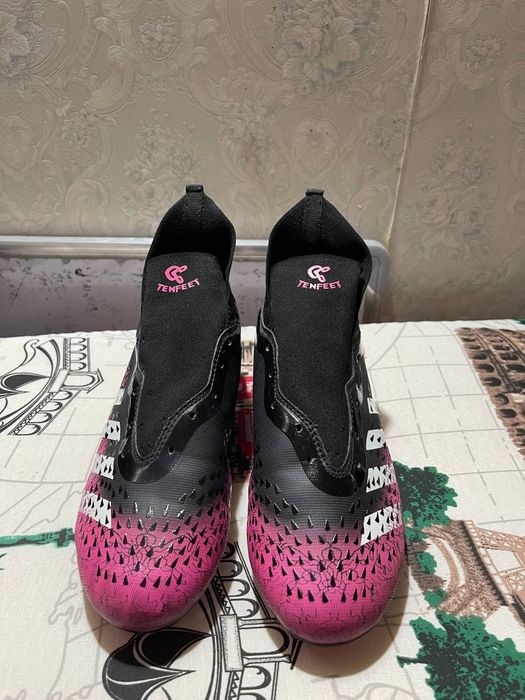 Спортивная обувь