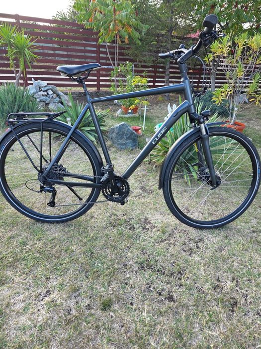 Bicicleta Trekking Cube Touring 28ER 2023