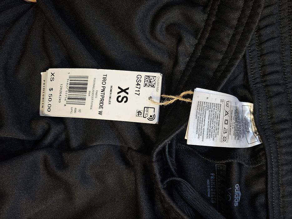 Чистно нов клин на adidas