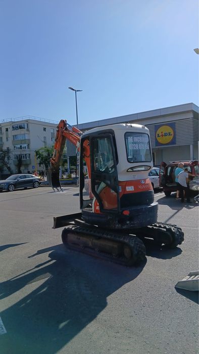 Bobcat si miniexcavator de inchiriat moluz