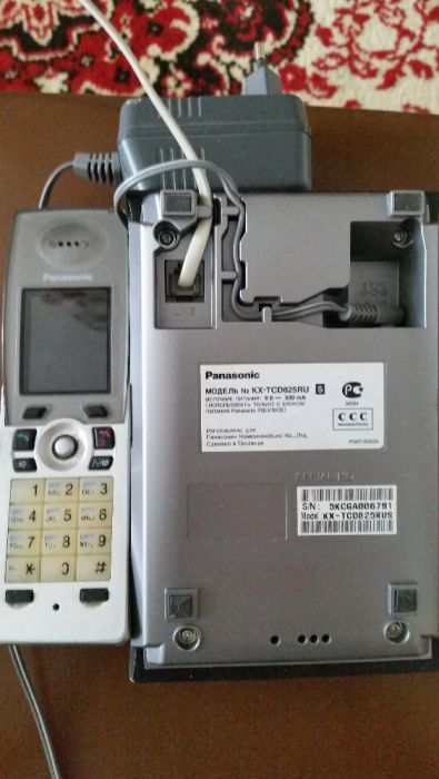 Радиотелефон Dect Panasonic KX-TCD825RU с АОН и автоответчиком