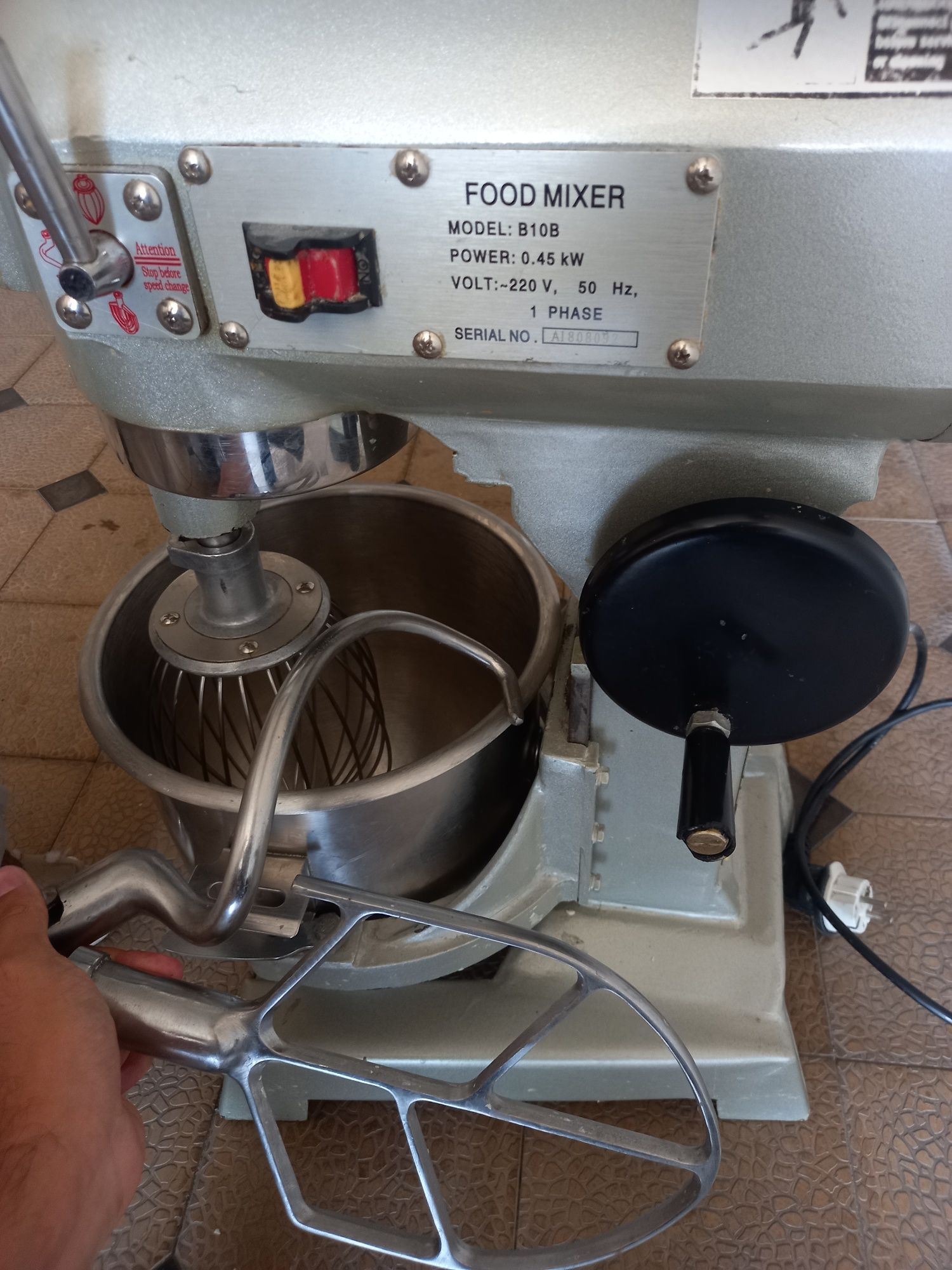 Mikser 10 litr xitoy 220w YANGI AVLOD