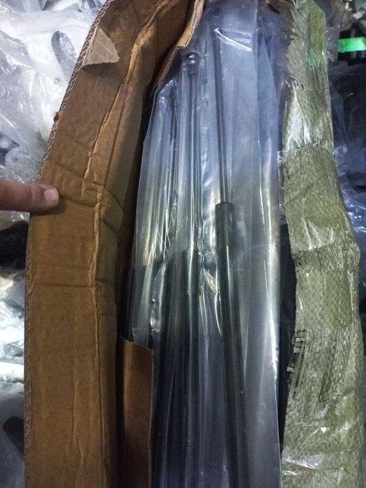 Kaptiva malibu kapot amartizator