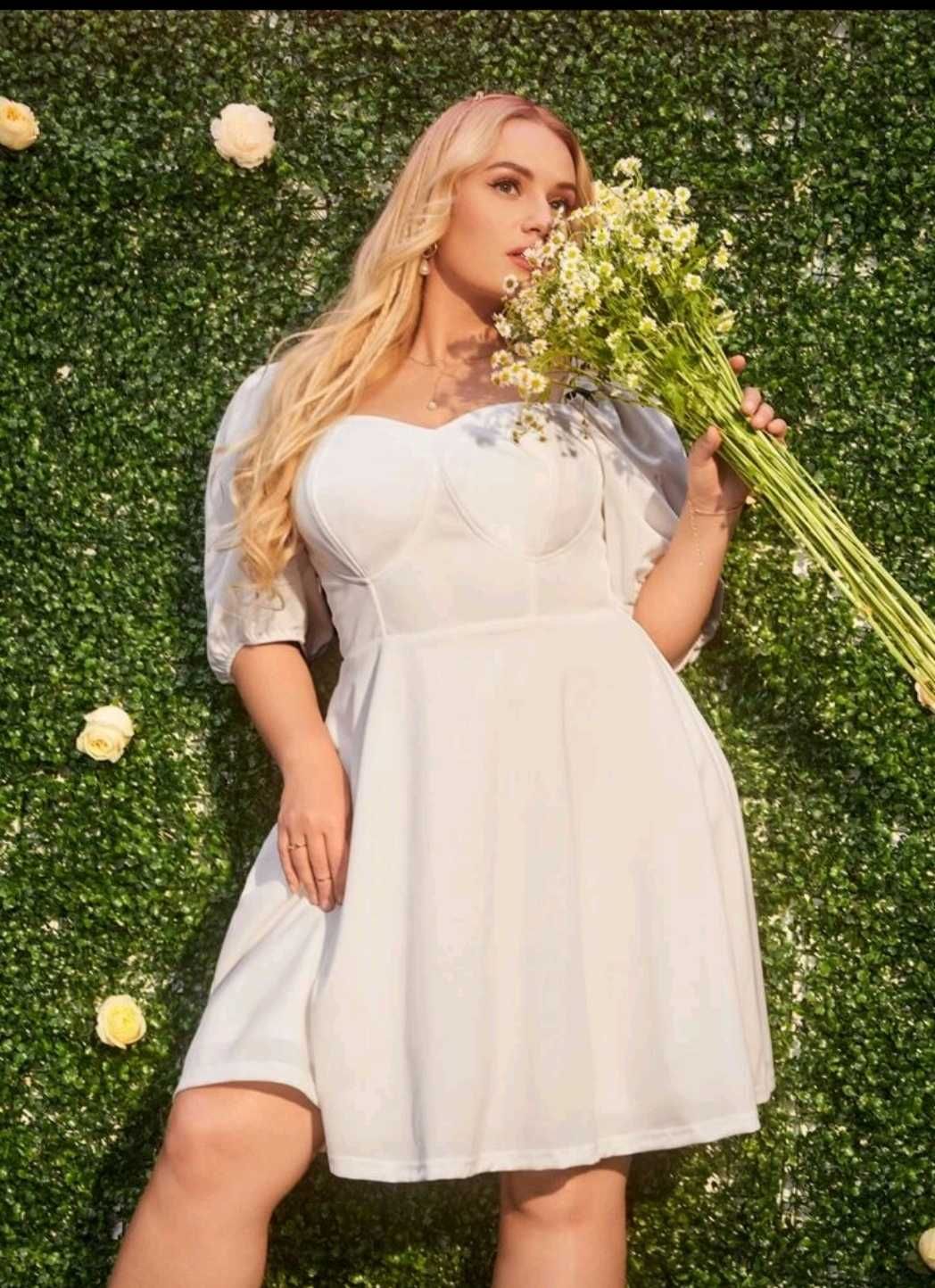 Чисто нова бяла рокля