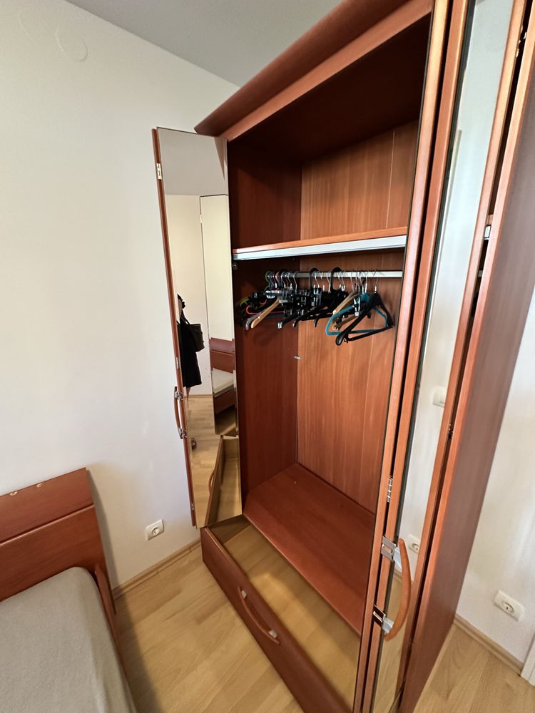 Mobila dormitor cu oglinda + cadru pat 160x200