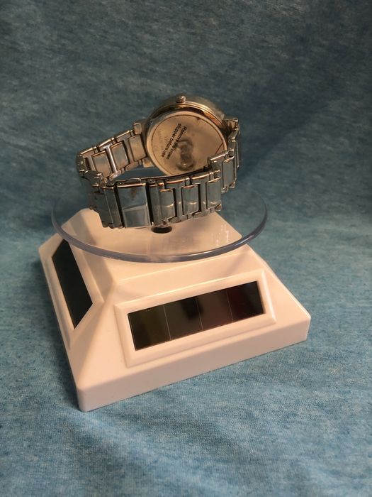 Stand ceasuri . Stand rotativ ceasuri . Stativ rotativ ceasuri