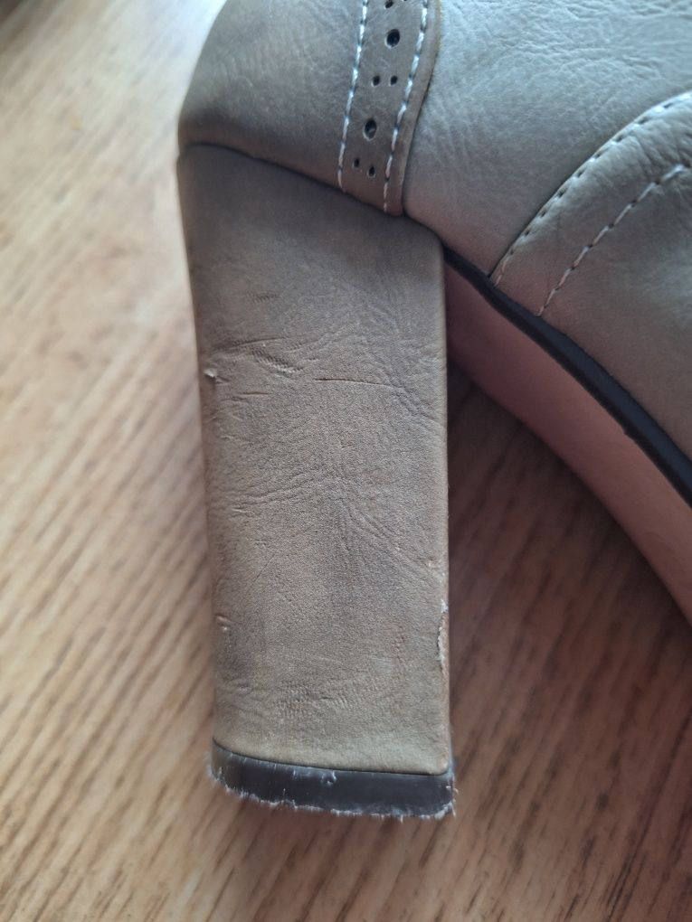 Pantofi cu toc de 9 cm
