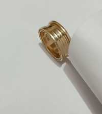 Золотое кольцо BVlgari