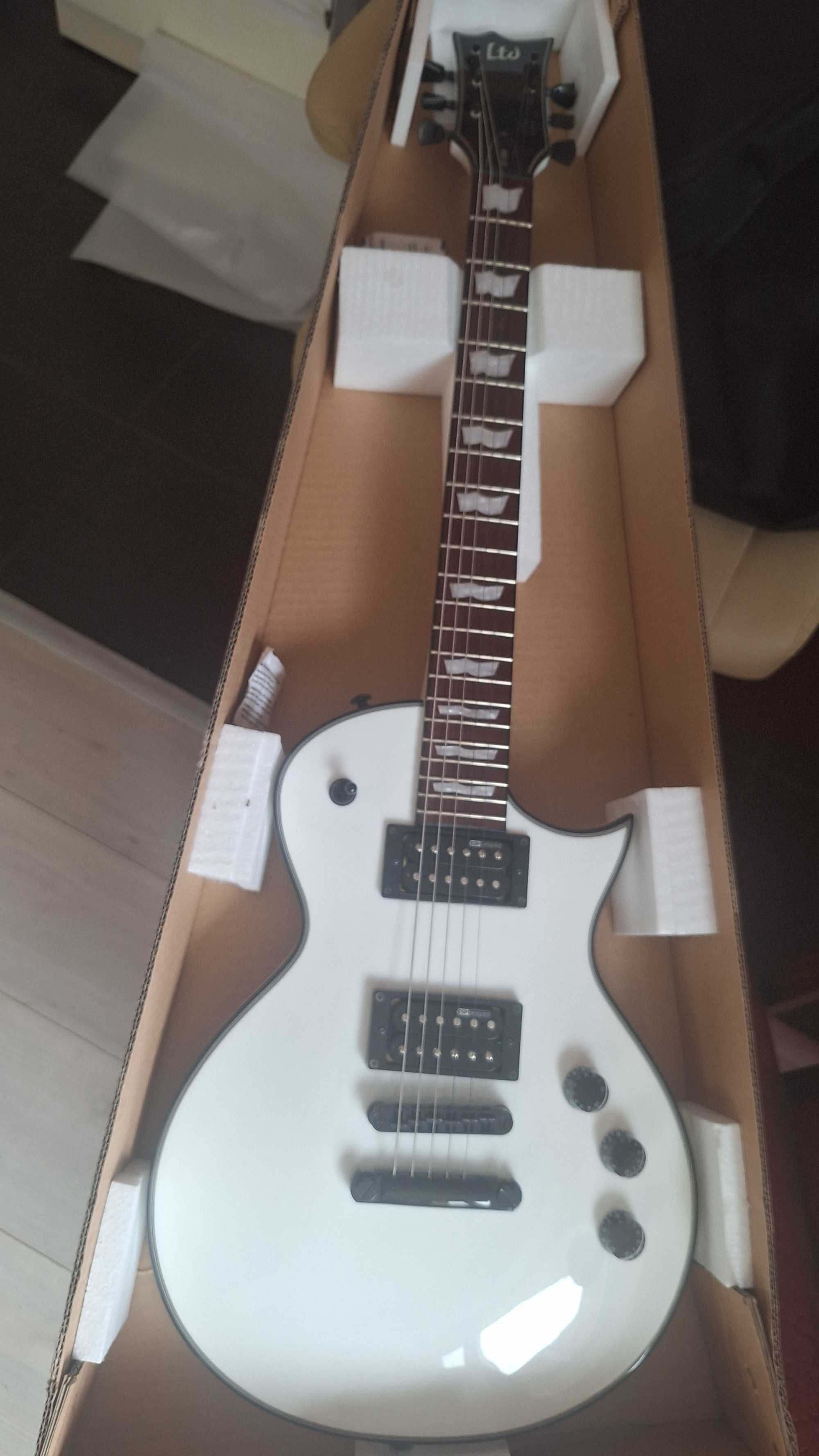 Електрическа китара - ESP LTD EC-256 Snow White