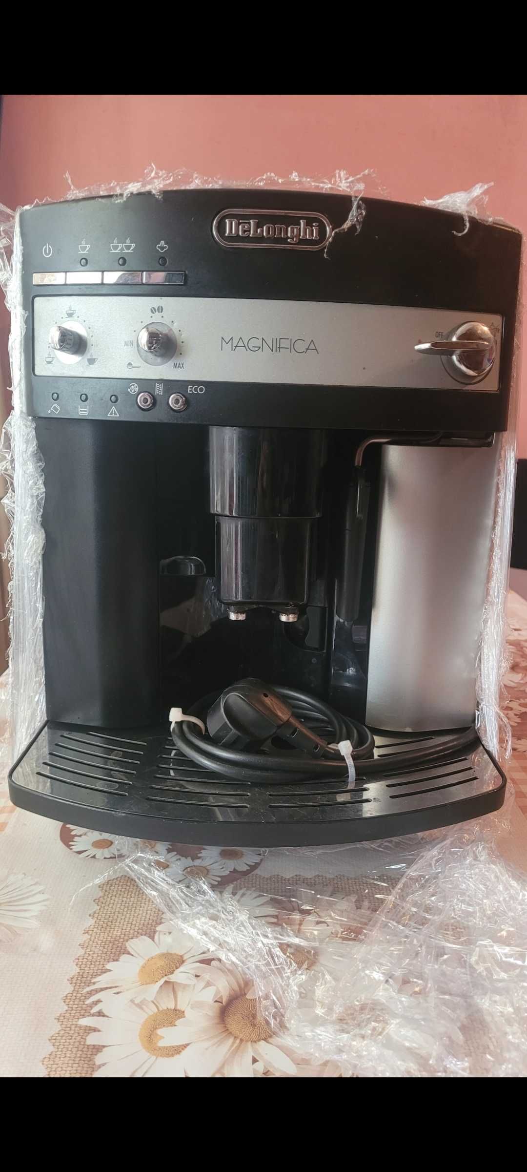 Кафемашина Delonghi magnifica